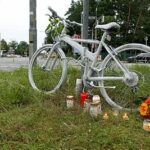 Mahnwache für verunglückten Radfahrer