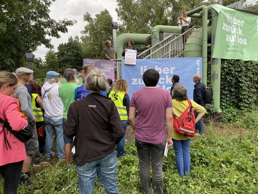 Bild von Protesten gegen Baumfällungen am Frankenschnellweg 2025,
